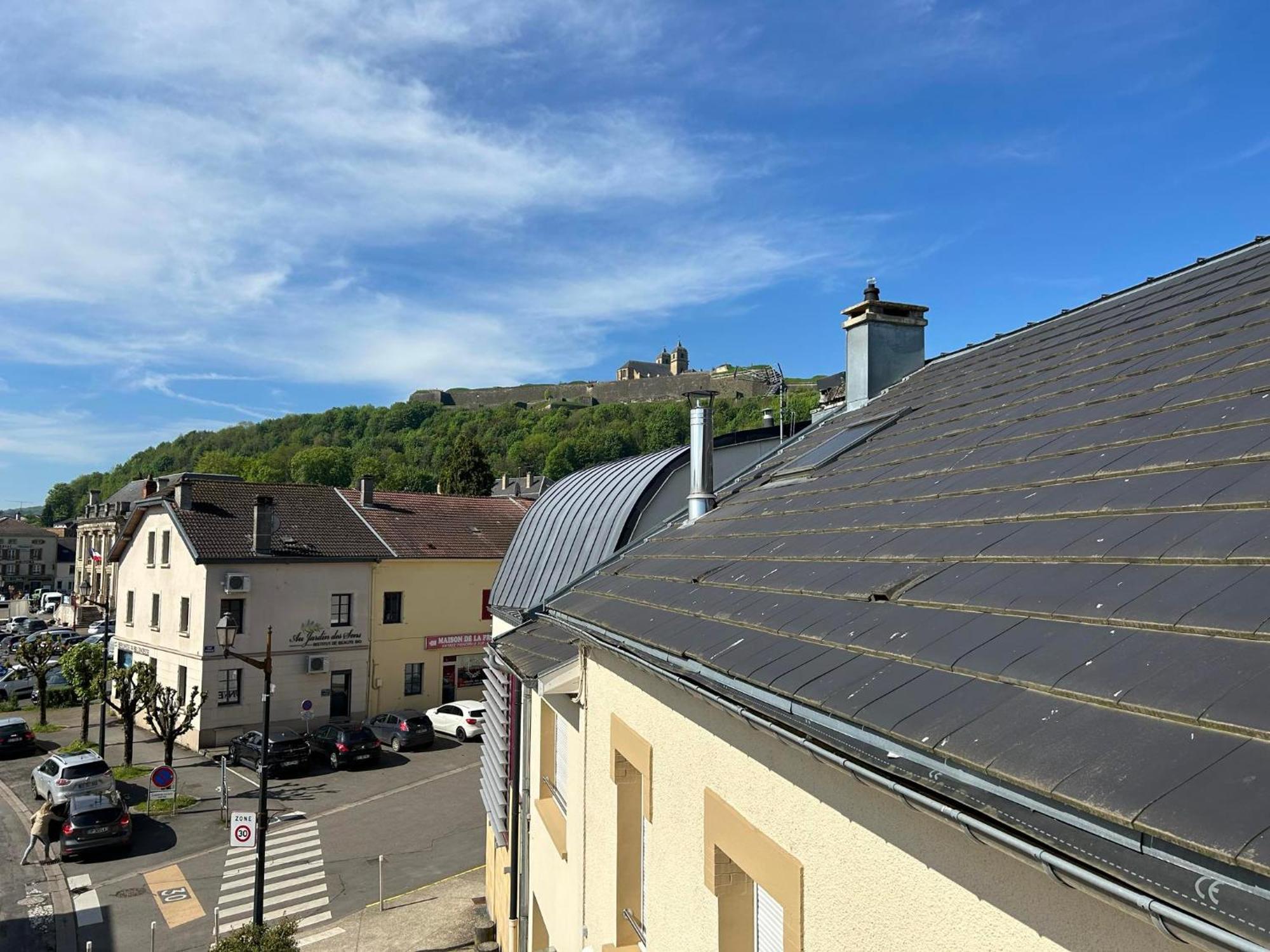 Bed and Breakfast Au Coeur De Montmedy Екстер'єр фото